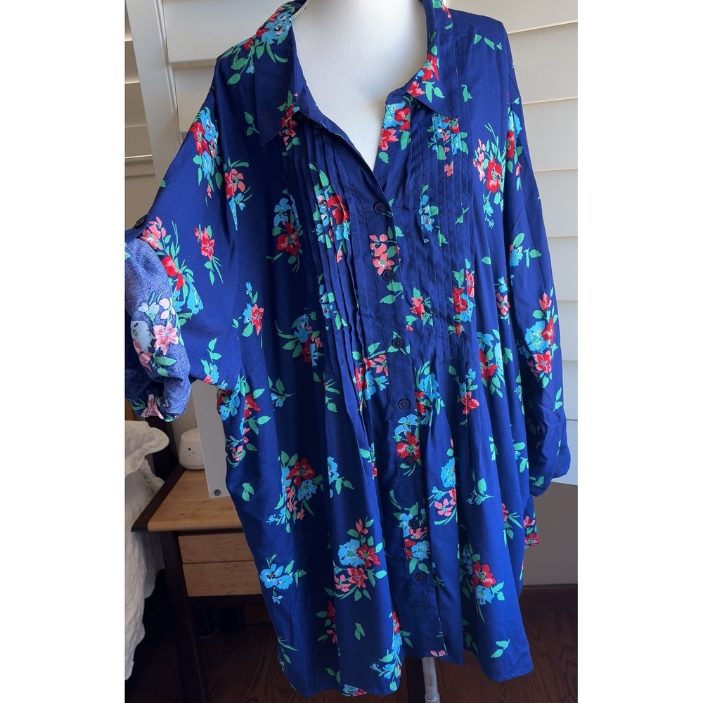 Woman Within Plus 5X 38/40 Roll Tab Button Up Blue Blouse Floral Pleated V Neck